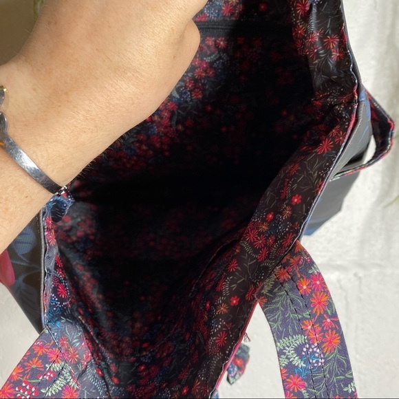 Matilda Jane Floral Heartstrings Tote Easy Clean Pink & Blue Roses - Picture 4 of 10